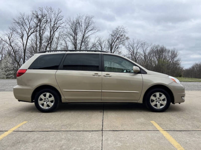 2004 Toyota Sienna