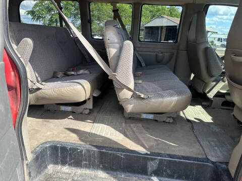 2003 Chevrolet Express 2500 LS