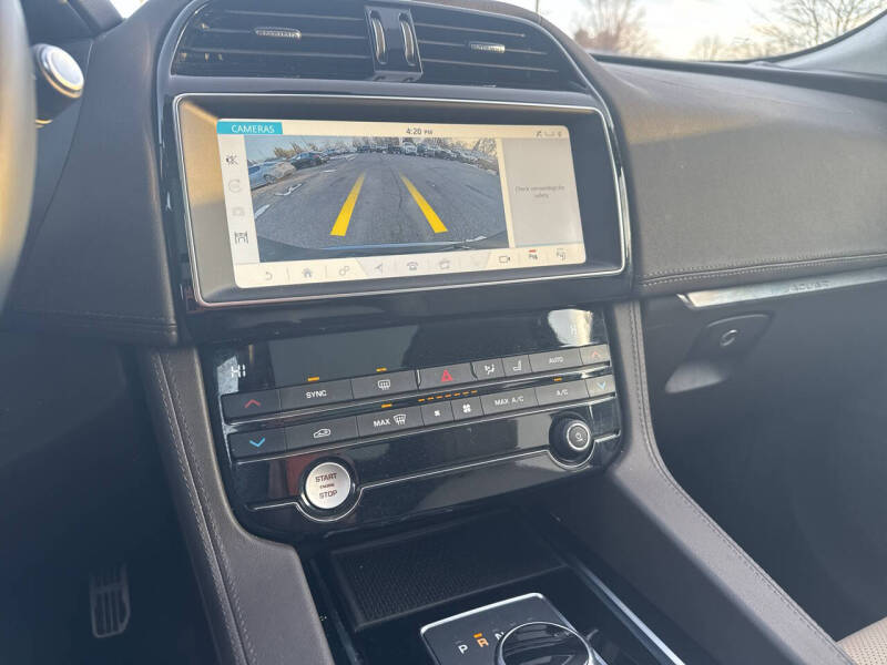 2019 Jaguar F-PACE 25t Prestige