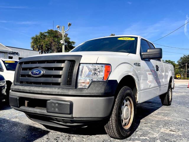 2012 Ford F-150 XL's photo