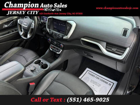 2023 GMC Terrain SLT