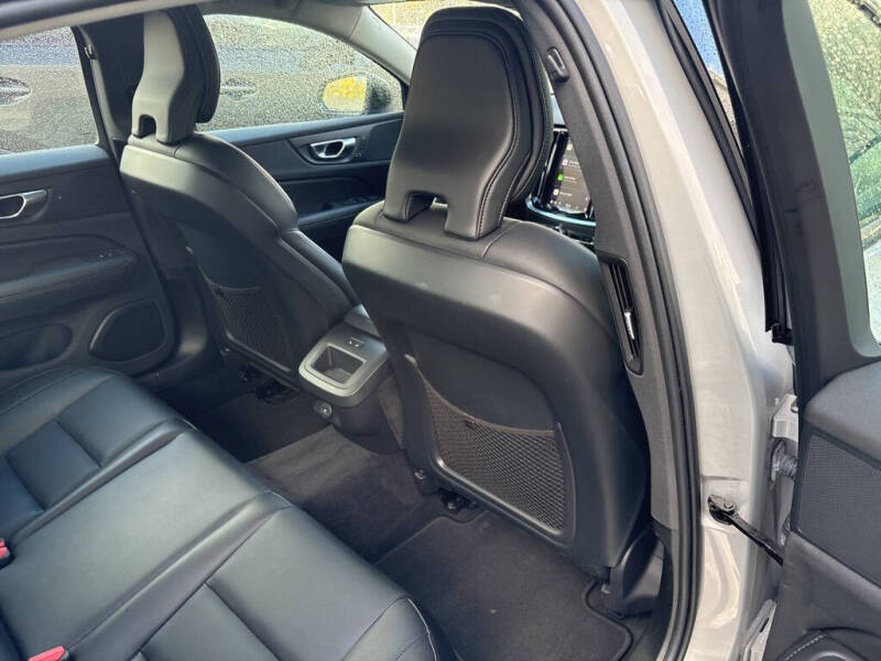 2025 Volvo S60 B5 Core