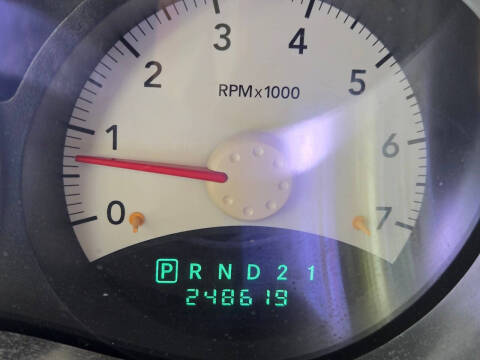 2006 Mitsubishi Raider Duro Cross V8