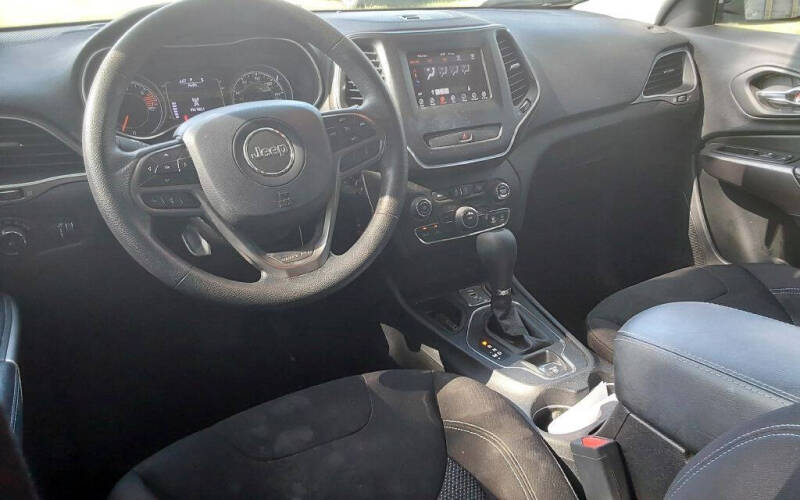 2019 Jeep Cherokee Latitude