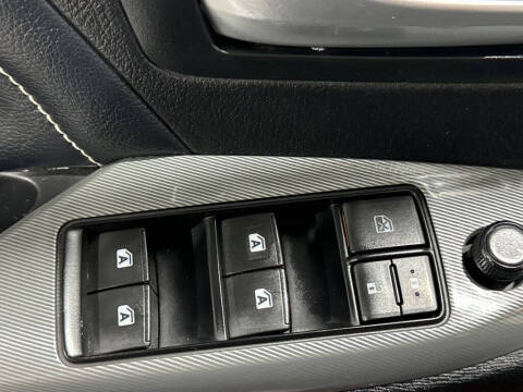 2017 Toyota Sienna SE Premium 8-Passenger