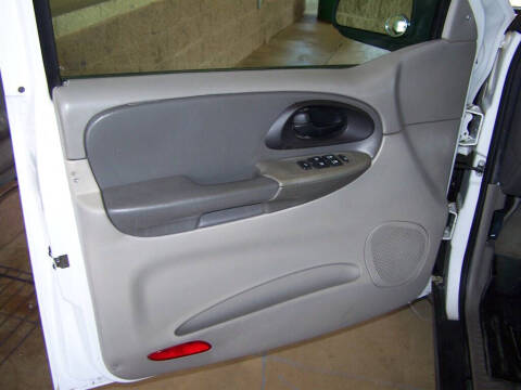 2004 Chevrolet TrailBlazer LS