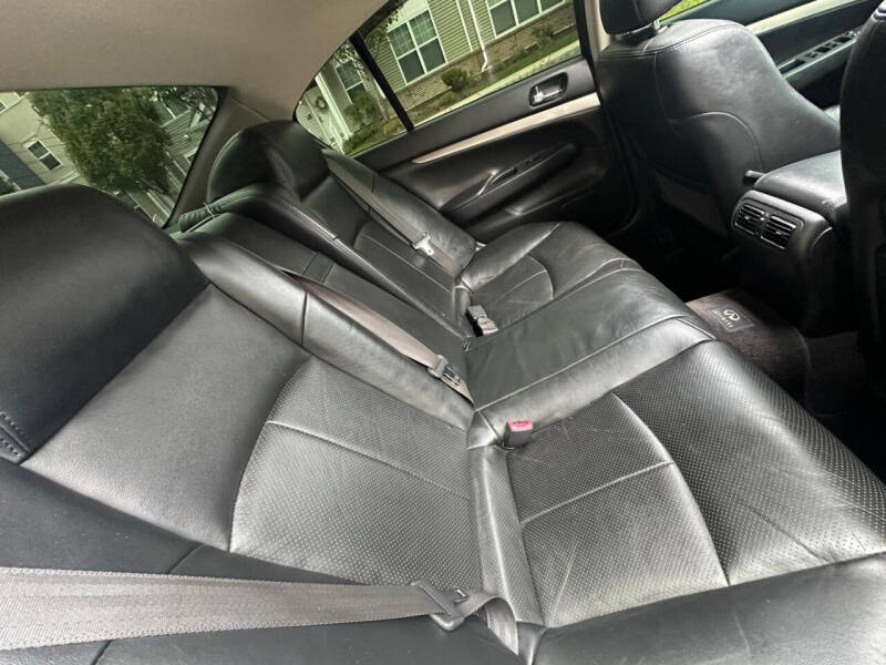 2011 Infiniti G37 Sedan x