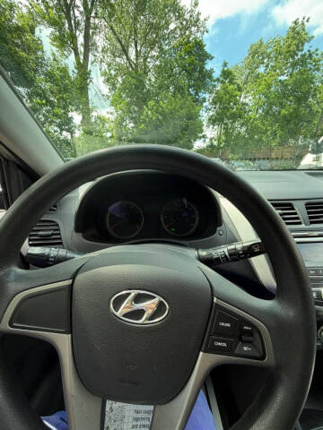 2016 Hyundai Accent SE