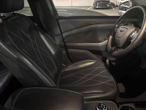 2022 Ford Mustang Mach-E Select