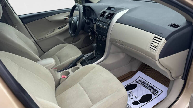 2013 Toyota Corolla LE