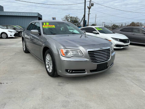 2013 Chrysler 300 Motown
