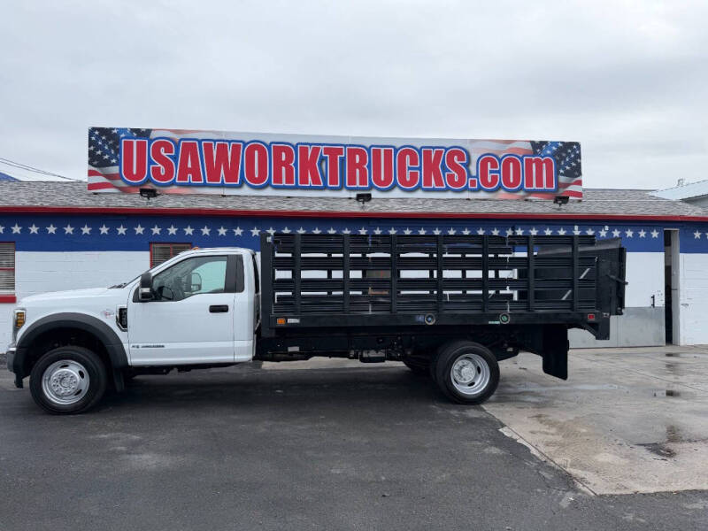 2019 Ford F-450 Super Duty Chassis Cab's photo