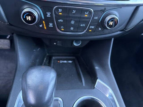 2022 Chevrolet Traverse LT Leather