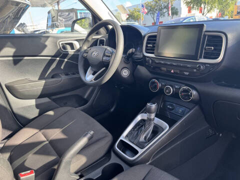 2021 Hyundai Venue SE