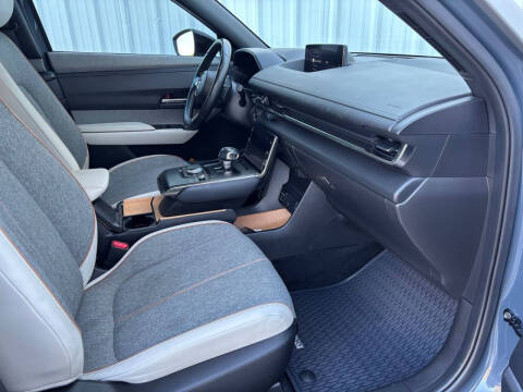 2022 Mazda MX-30 EV Premium Plus