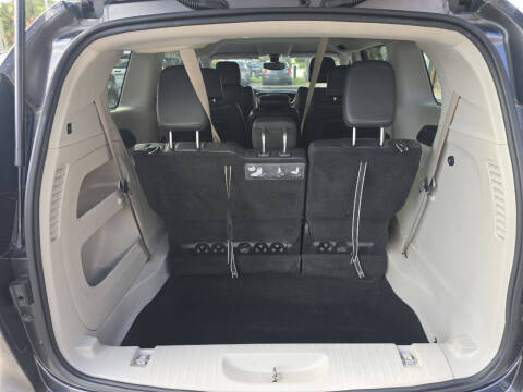 2017 Chrysler Pacifica Touring-L