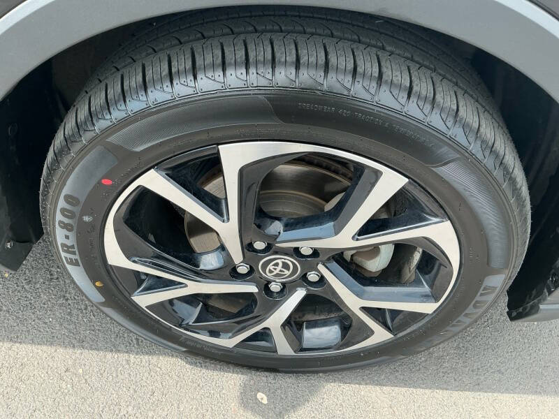 2021 Toyota C-HR XLE