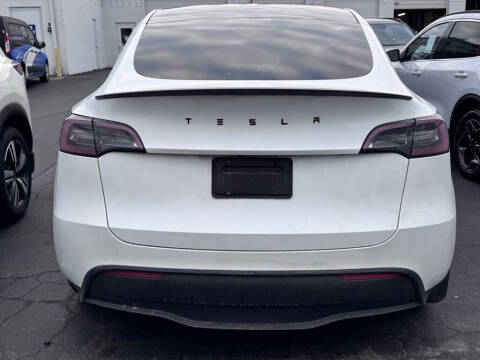 2023 Tesla Model Y Performance