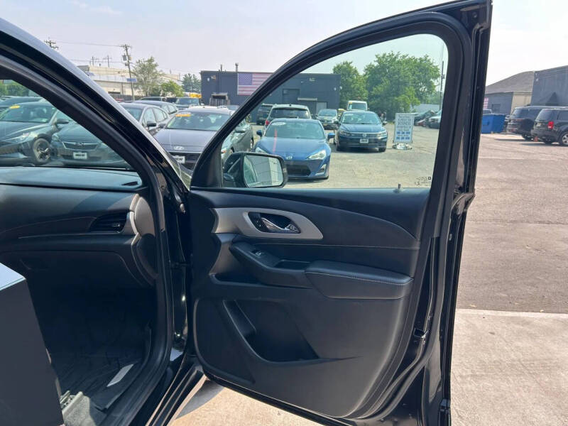 2022 Chevrolet Traverse LT Leather