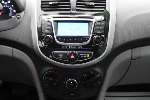 2012 Hyundai Accent SE