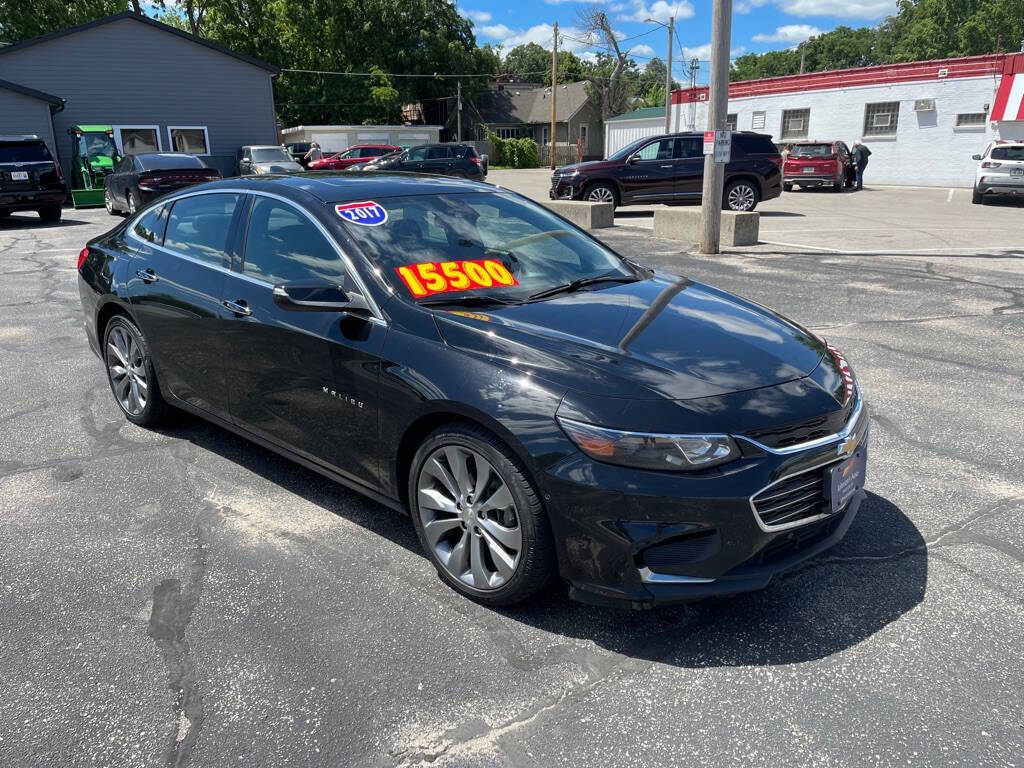 2017 Chevrolet Malibu for sale at Johnson's Auto in Mason City, IA