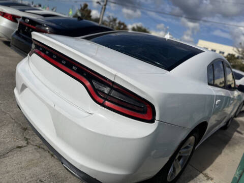 2015 Dodge Charger SXT