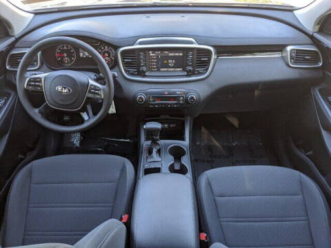 2019 Kia Sorento LX V6