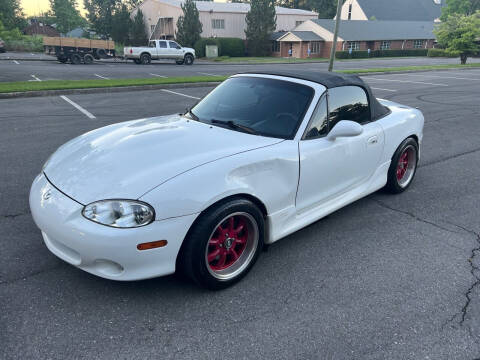 2003 Mazda MX-5 Miata for sale at Global Imports of Dalton LLC in Dalton GA