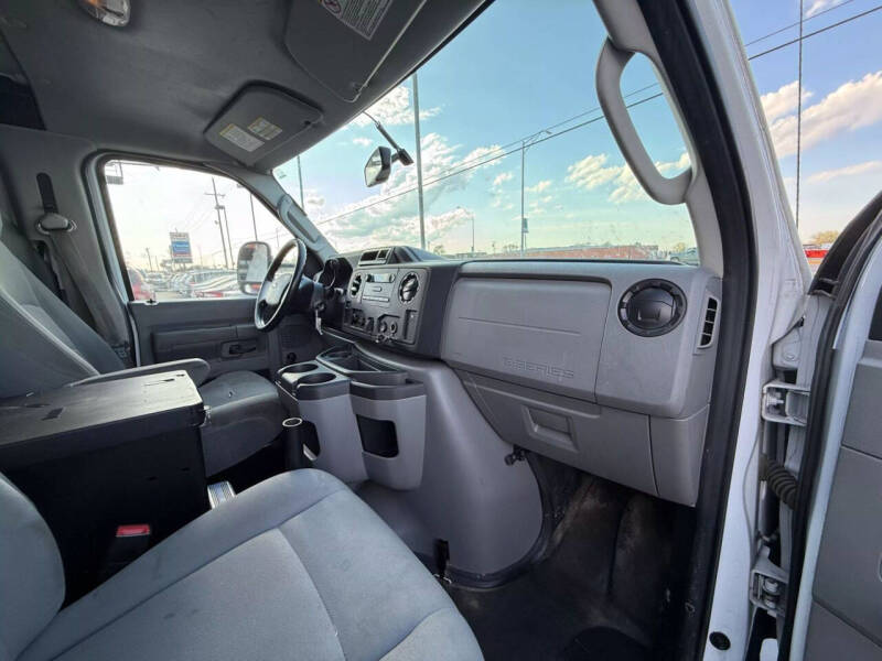 2013 Ford E-Series E-150