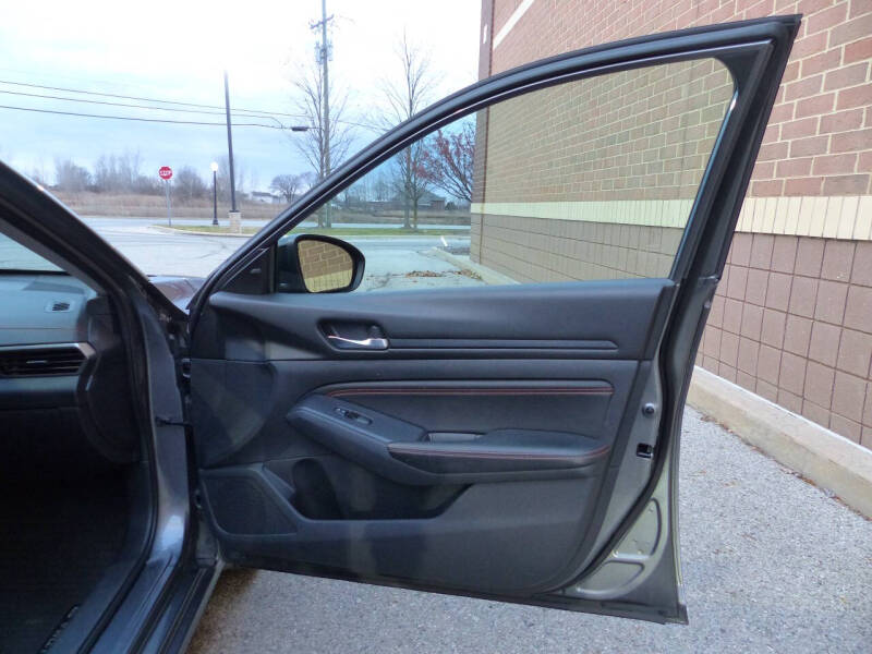 2020 Nissan Altima 2.5 SR