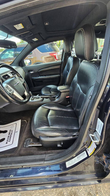 2011 Chrysler 200 Limited