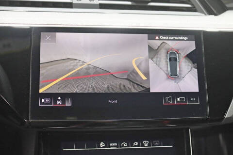 2022 Audi e-tron S quattro Prestige