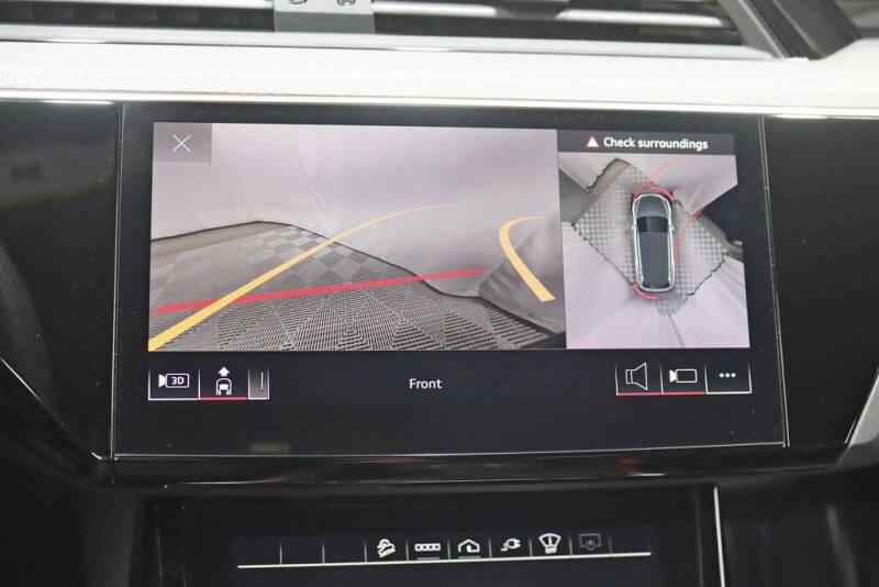 2022 Audi e-tron S quattro Prestige