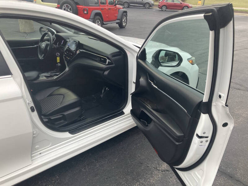 2022 Toyota Camry SE