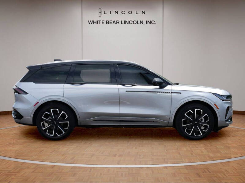 2025 Lincoln Nautilus Reserve