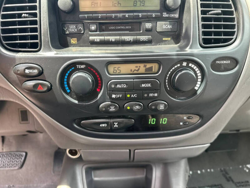 2003 Toyota Sequoia SR5