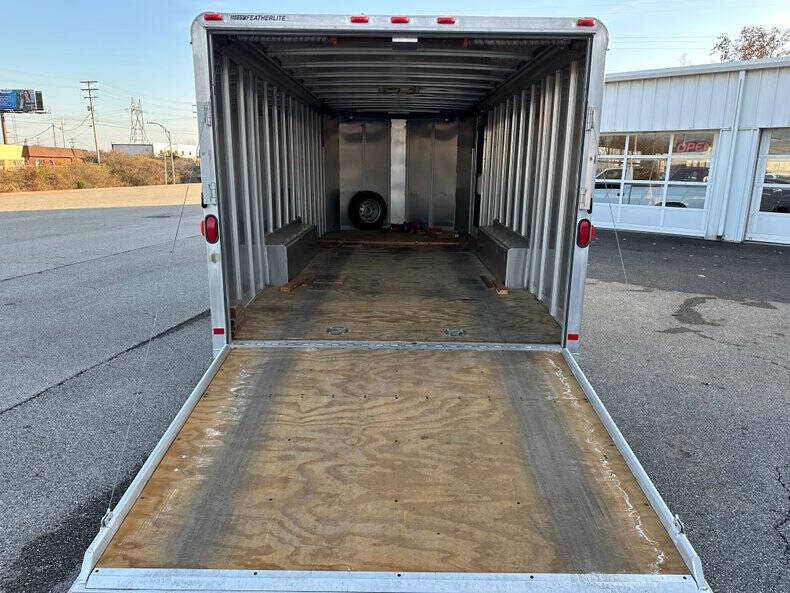 2002 Featherlite Trailer Trailer