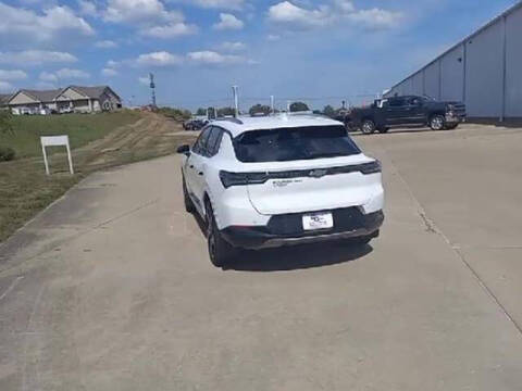 2026 Chevrolet Equinox EV LT 2