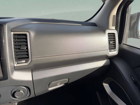 2022 Nissan Frontier SV