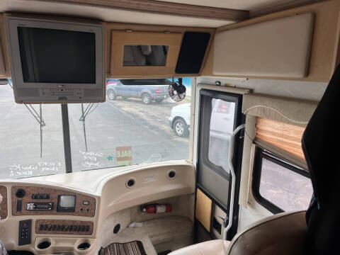 1998 Freightliner XC Chassis