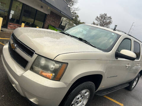 2007 Chevrolet Suburban for sale at KINNICK AUTO CREDIT LLC in Kansas City MO