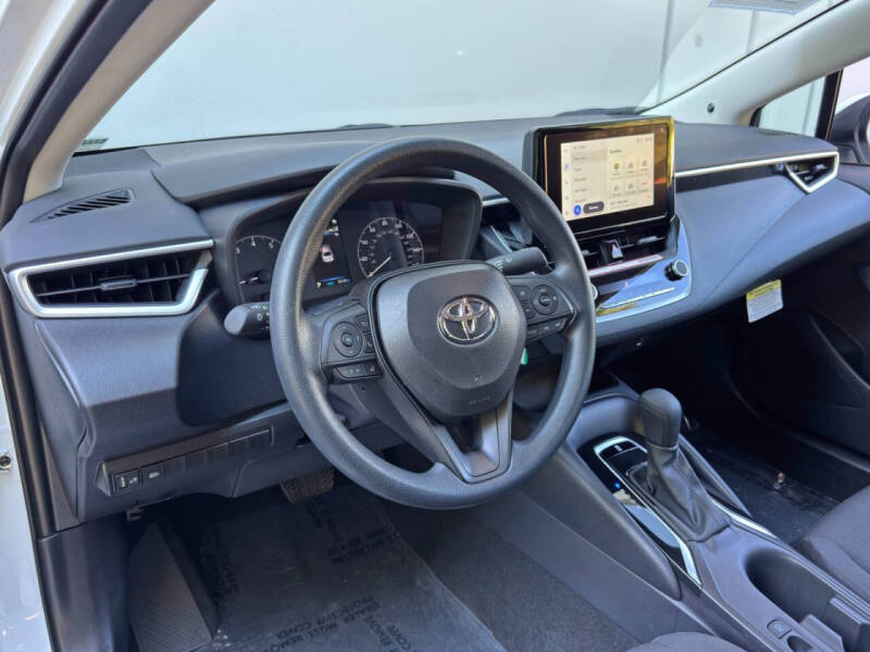 2025 Toyota Corolla LE