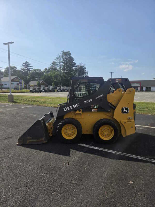 2019 John  Deere 318G