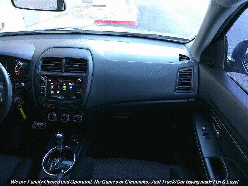 2017 Mitsubishi Outlander Sport LE