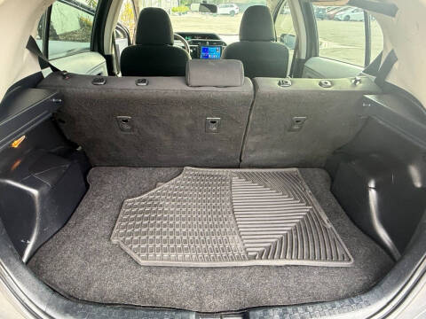 2013 Toyota Prius c Two