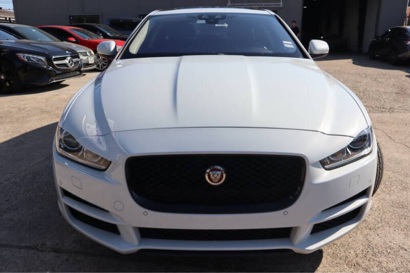 2017 Jaguar XE 25t Prestige