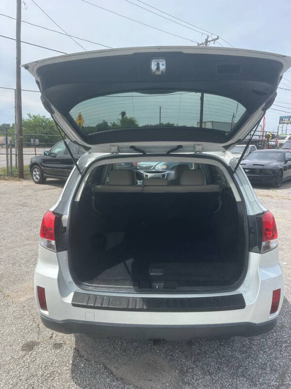 2011 Subaru Outback I Limited photo 6