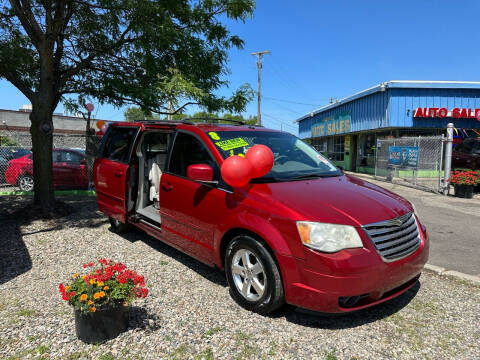 2008 Chrysler Town and Country for sale at Affordable Auto Sales of Michigan in Pontiac MI
