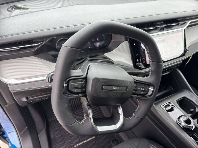 2026 Jeep Cherokee Laredo