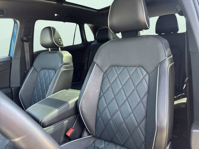 2024 Volkswagen Atlas Cross Sport SEL Premium R-Line 4Motion